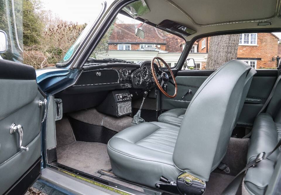 Afbeelding 24/30 van Aston Martin DB 4 (1959)