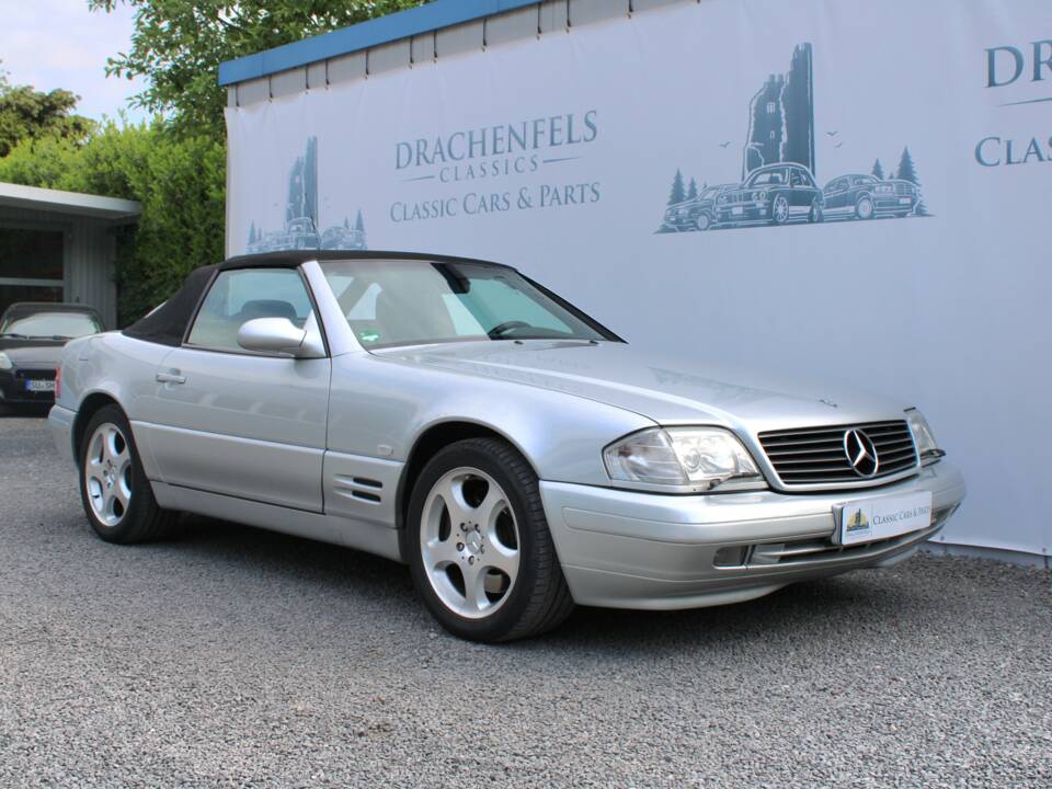 Image 8/50 of Mercedes-Benz SL 320 (2001)