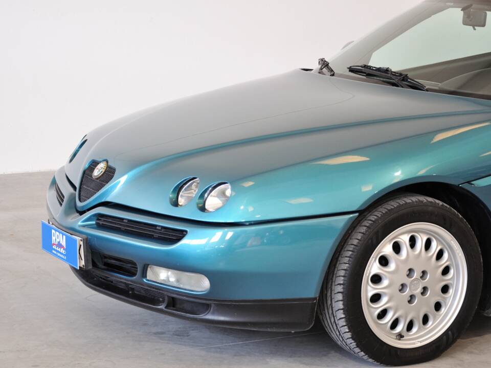 Immagine 10/24 di Alfa Romeo GTV 2.0 V6 Turbo (1997)