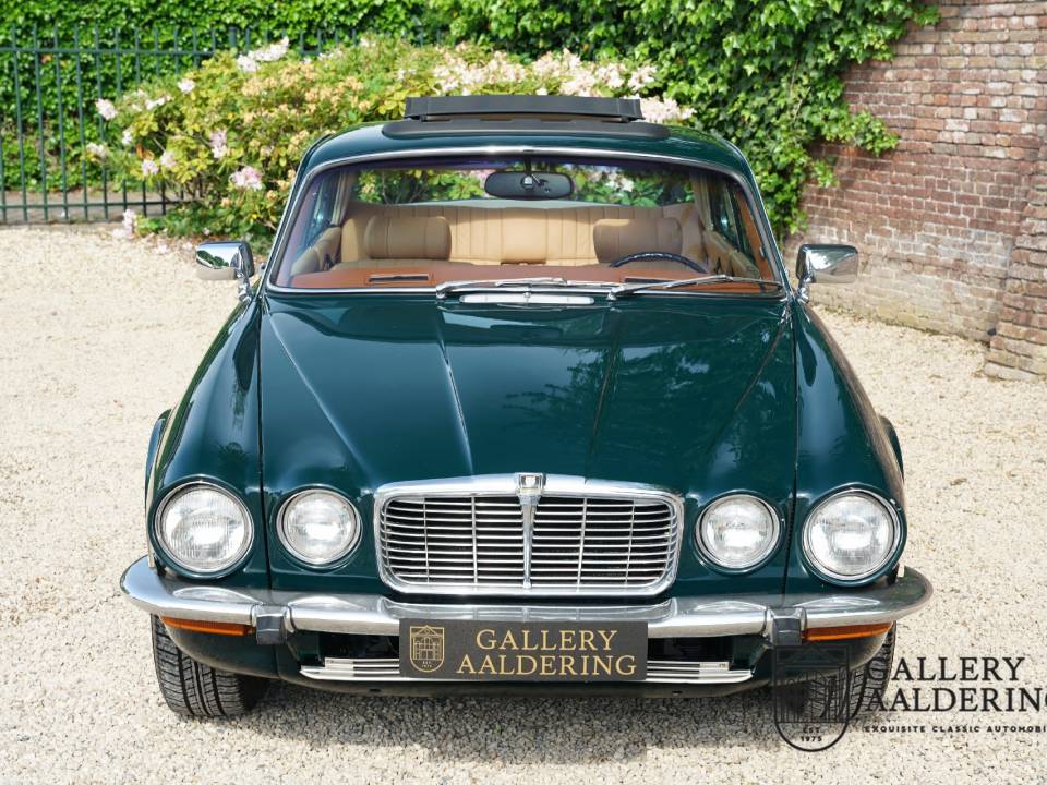 Image 5/50 of Jaguar XJ 6 L 4.2 (1975)