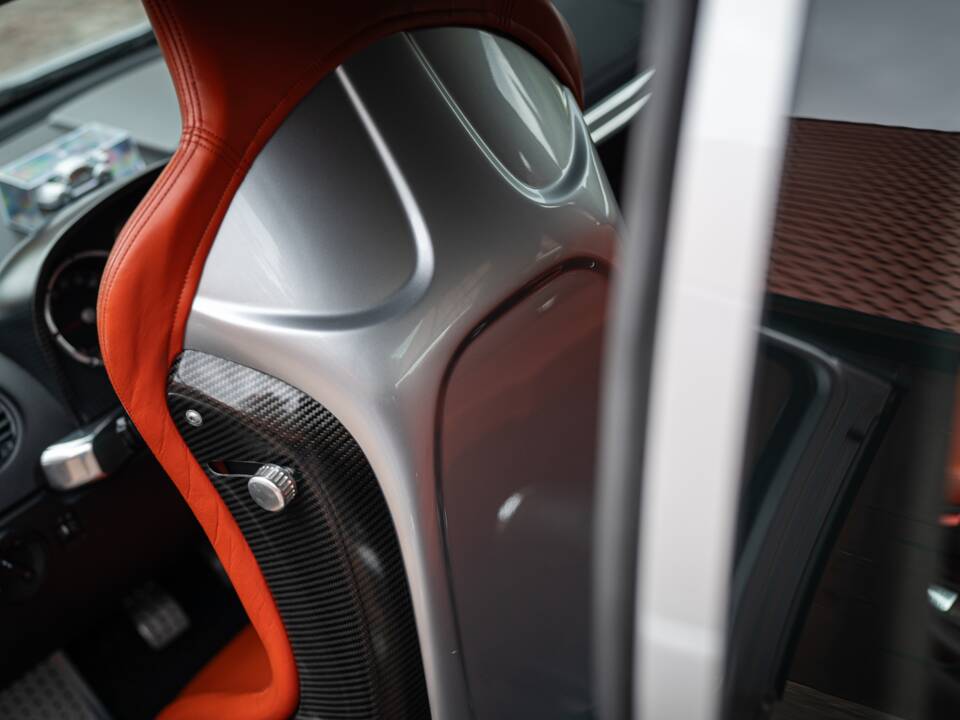 Image 26/48 of Volkswagen New Beetle RSI (2003)