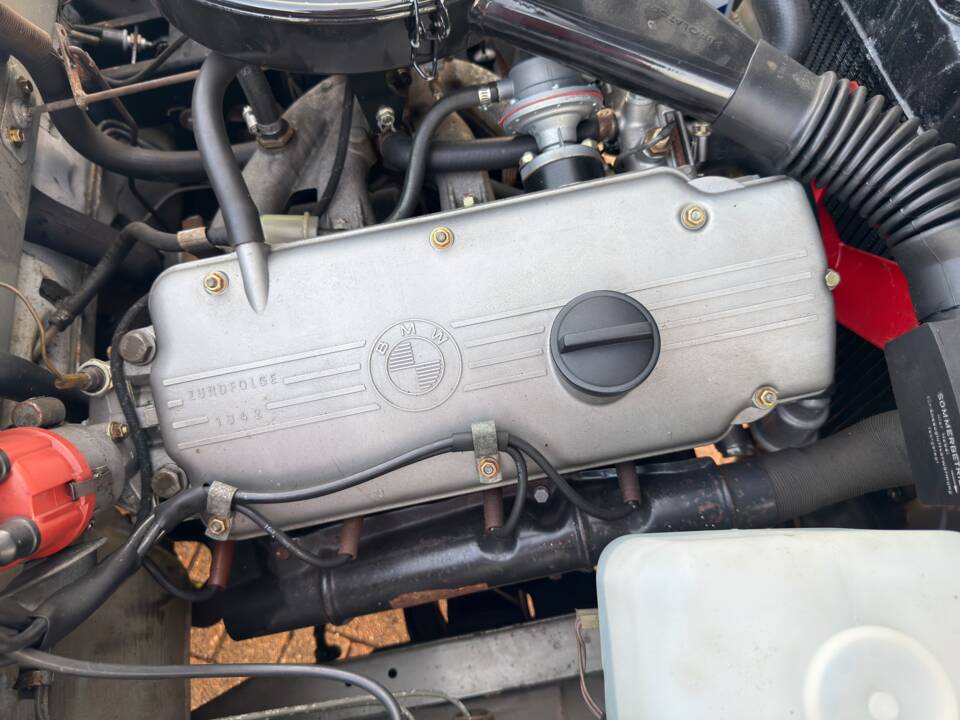 Image 14/22 de BMW 2002 (1975)