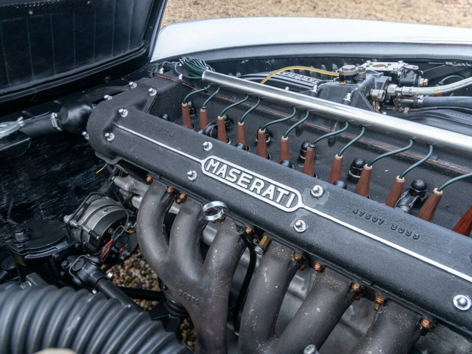 Image 21/50 of Maserati Mistral 4000 (1966)