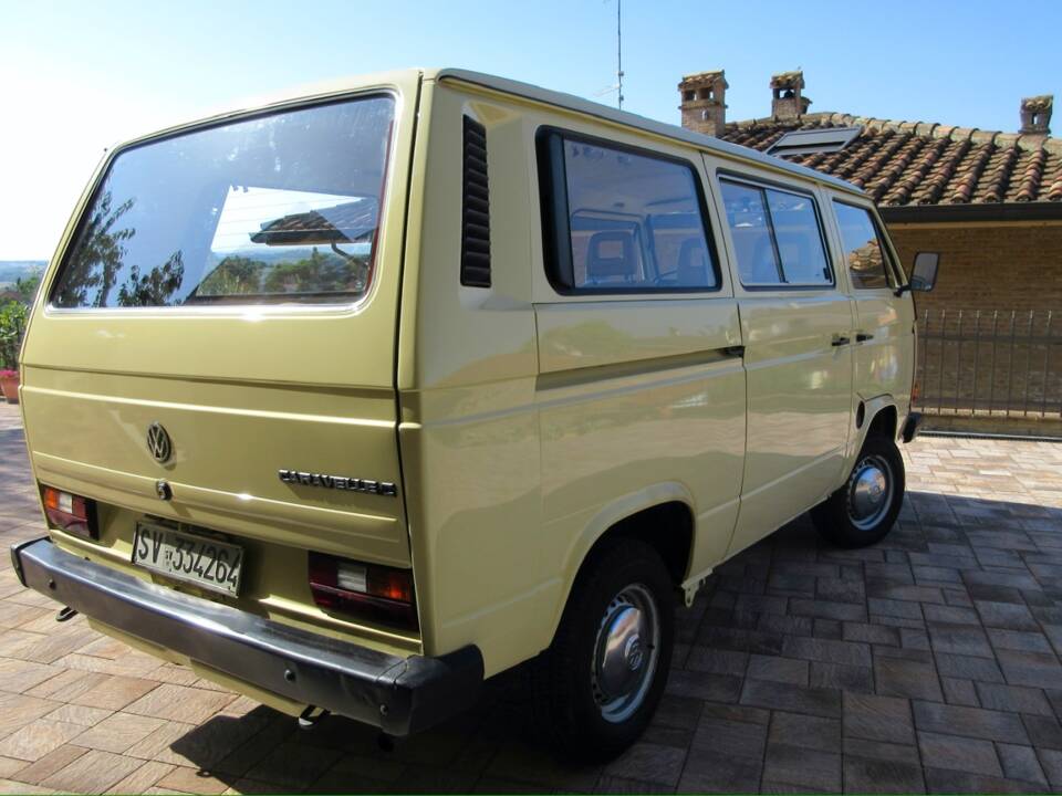 Image 7/40 of Volkswagen T3 Caravelle 2.0 (1987)