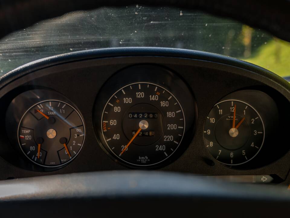 Bild 84/105 von Mercedes-Benz 280 S (1972)