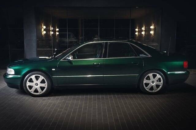 Bild 4/15 von Audi S8 (1999)
