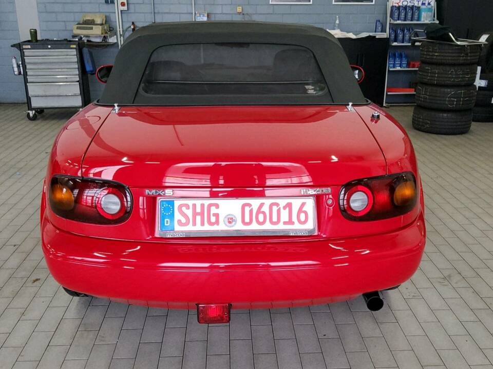 Image 35/56 de Mazda MX-5 1.8 (1995)