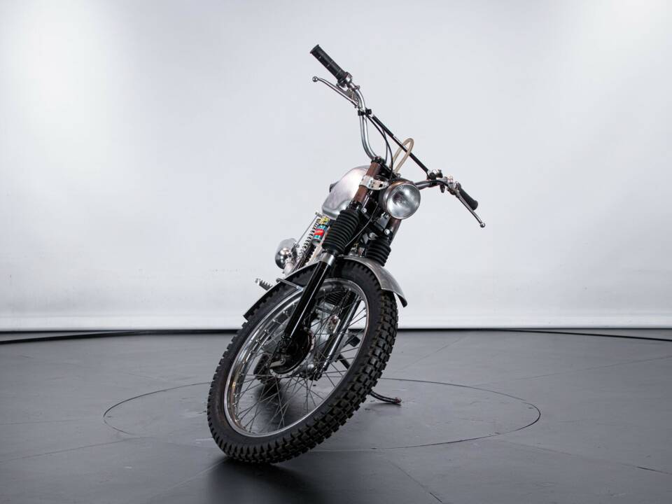 Bild 3/50 von BSA C 15 Scrambler (1963)