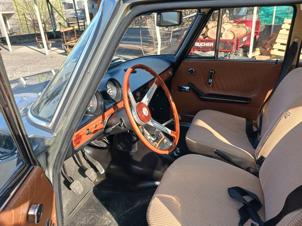 Image 4/15 of Alfa Romeo 1750 Berlina (1970)