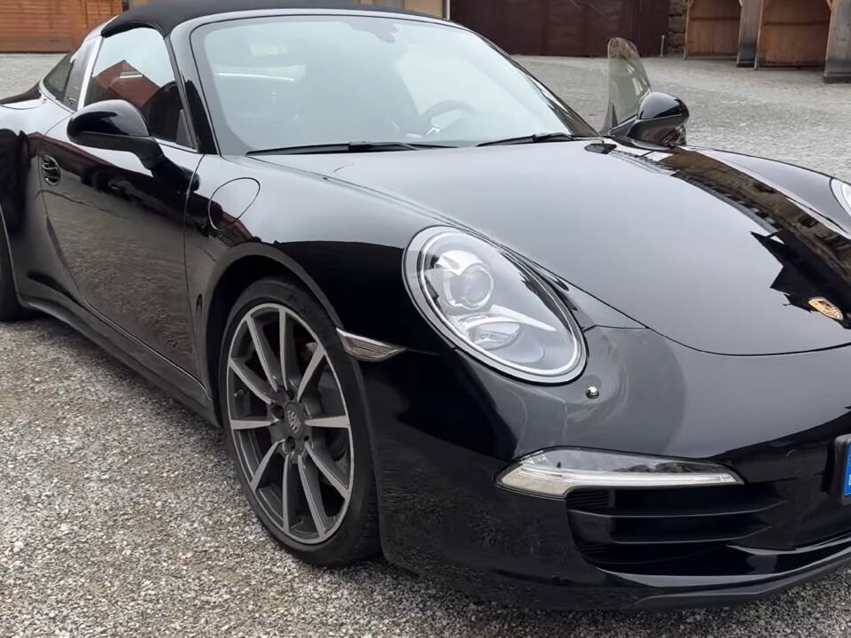 Image 3/10 of Porsche 911 Carrera 4S (2015)