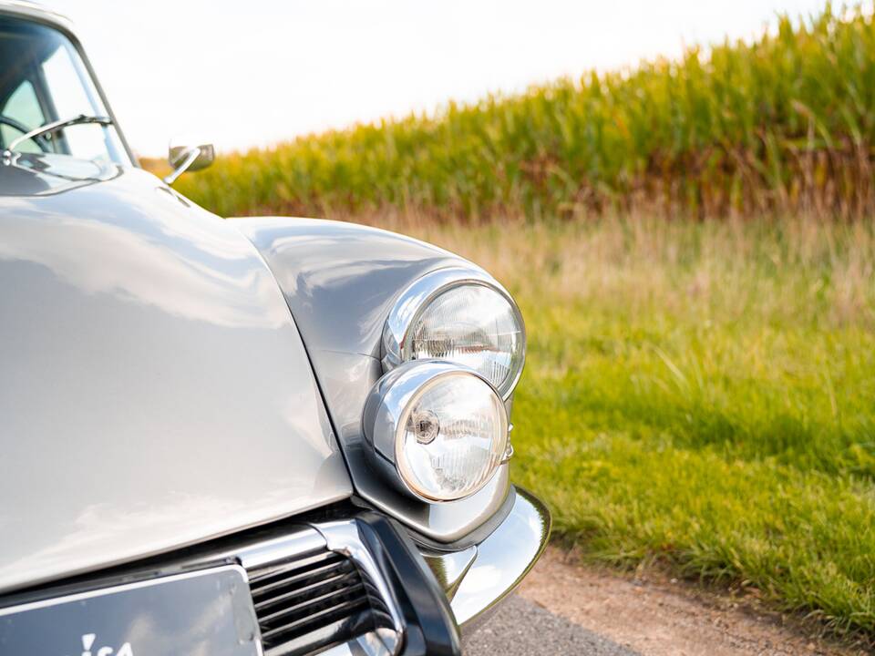 Bild 14/36 von Citroën DS 21 Pallas (1968)