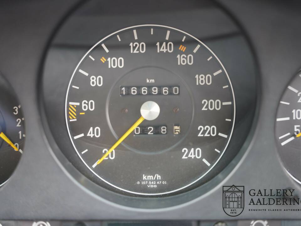 Image 27/50 of Mercedes-Benz 280 SL (1981)