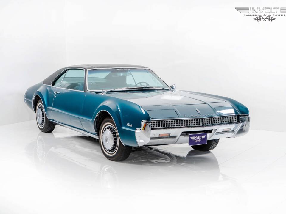 Image 3/16 of Oldsmobile Toronado (1967)