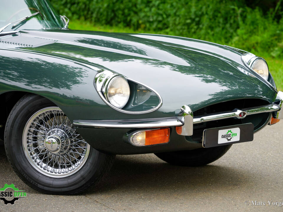 Afbeelding 17/61 van Jaguar E-Type (2+2) (1969)