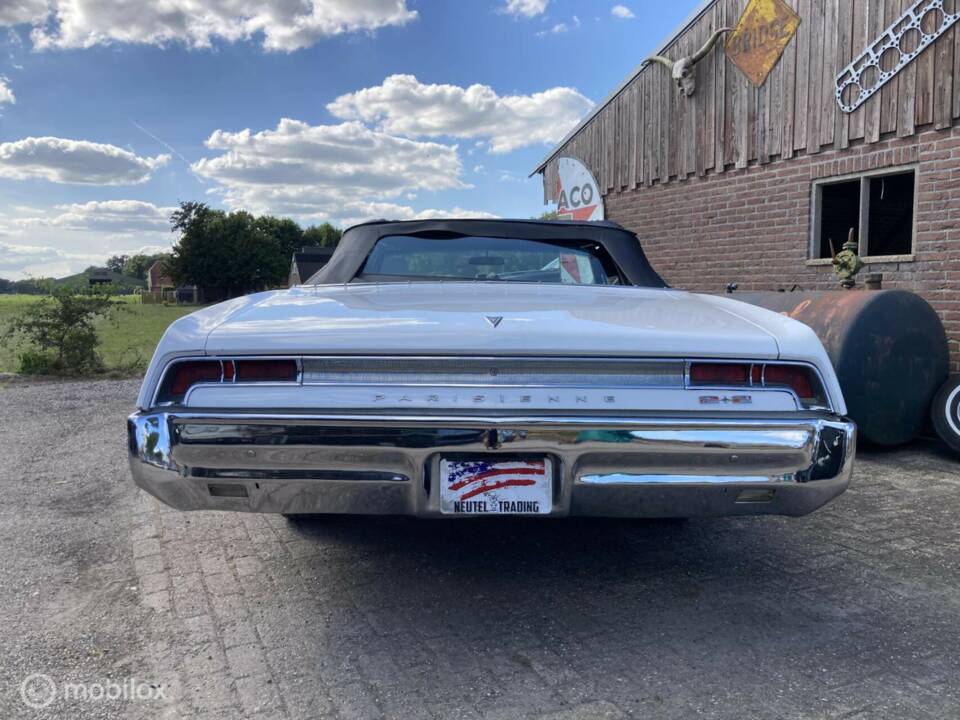 Image 34/50 of Pontiac Parisienne (1967)