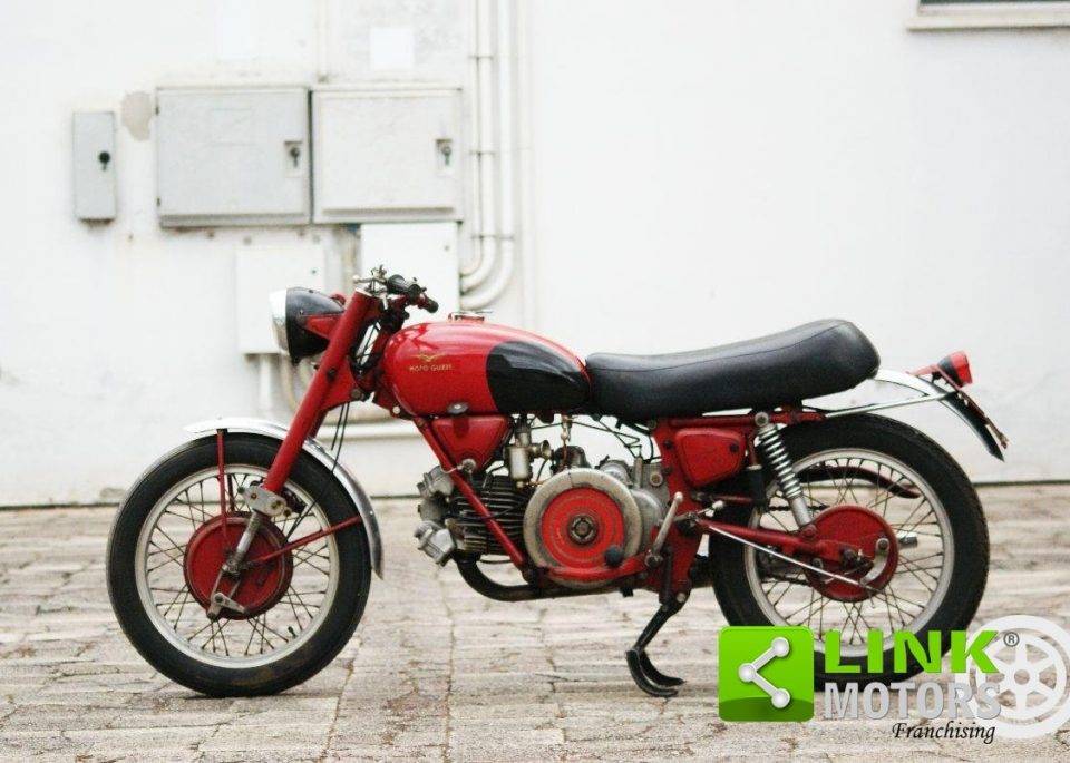Image 2/9 de Moto Guzzi DUMMY (1967)