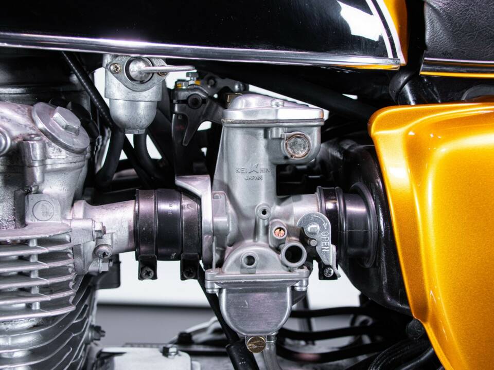 Bild 42/50 von Honda CB 500 Four (1975)