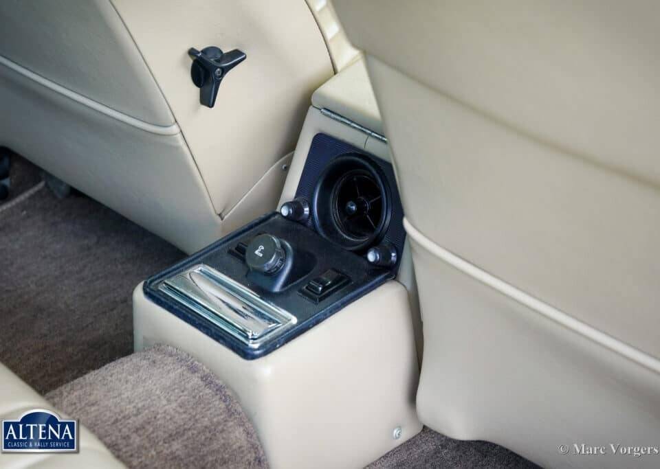Image 28/57 de Jaguar XJ 12 (1986)