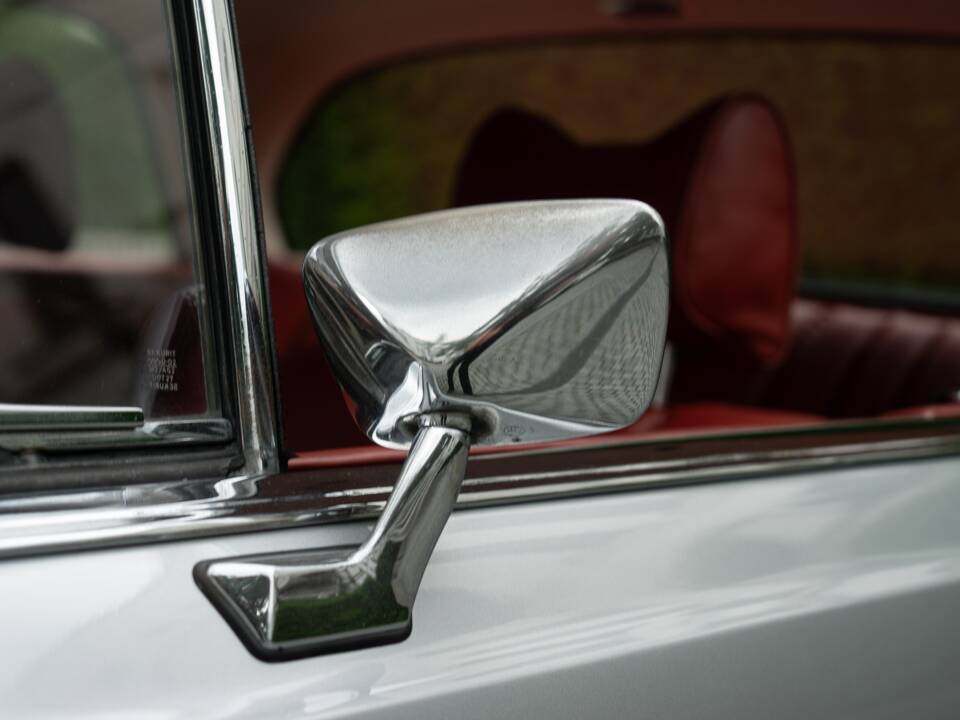 Image 39/95 of Mercedes-Benz 280 SE 3,5 (1970)