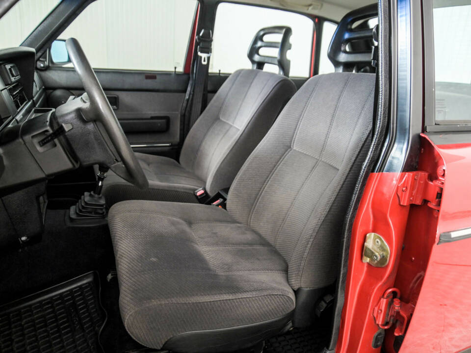 Image 28/50 of Volvo 240 (1987)
