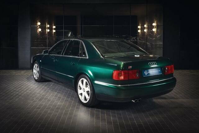 Image 5/15 of Audi S8 (1999)