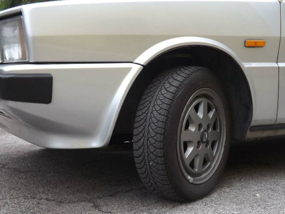 Afbeelding 48/50 van Lancia Delta (1984)