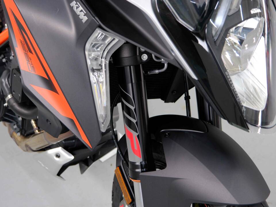 Image 35/99 de KTM 1290 Super Duke R (2018)