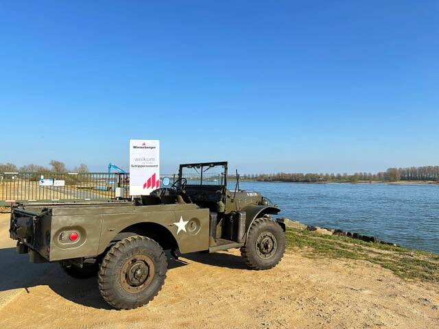 Image 3/16 of Dodge WC 51 (1942)