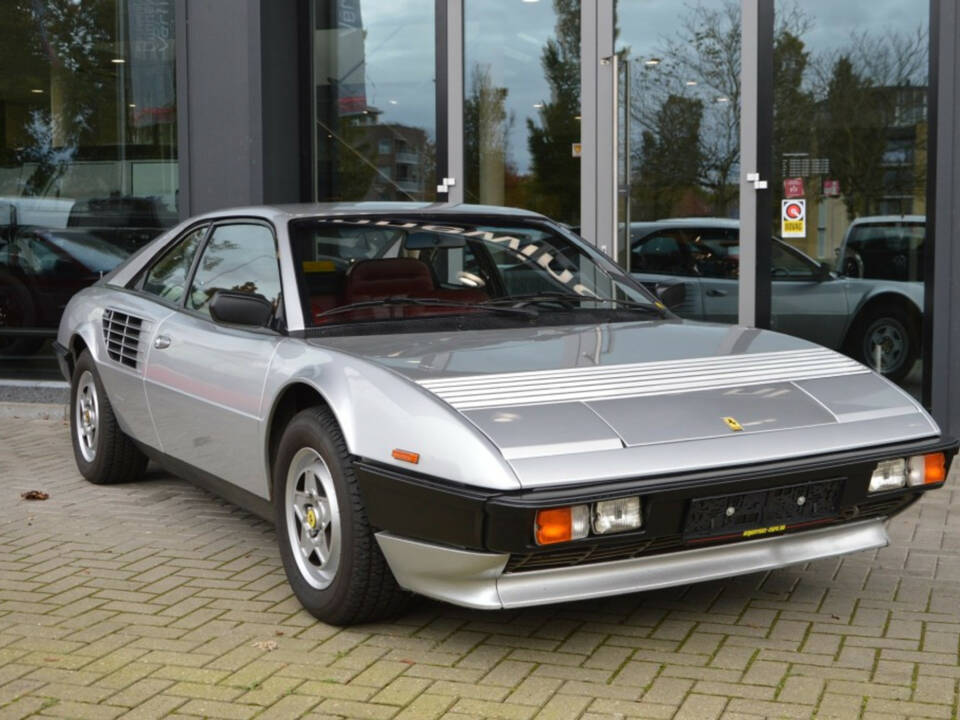 Bild 5/10 von Ferrari Mondial 8 (1981)