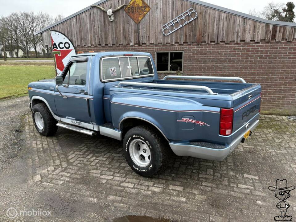 Image 4/42 of Ford F-150 XL (1982)