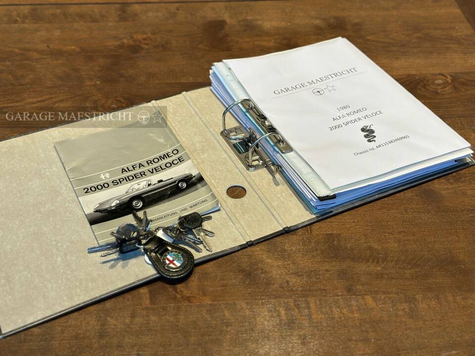 Image 74/95 of Alfa Romeo 2000 Spider Veloce (1980)