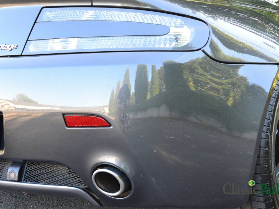 Image 43/50 de Aston Martin V8 Vantage (2005)