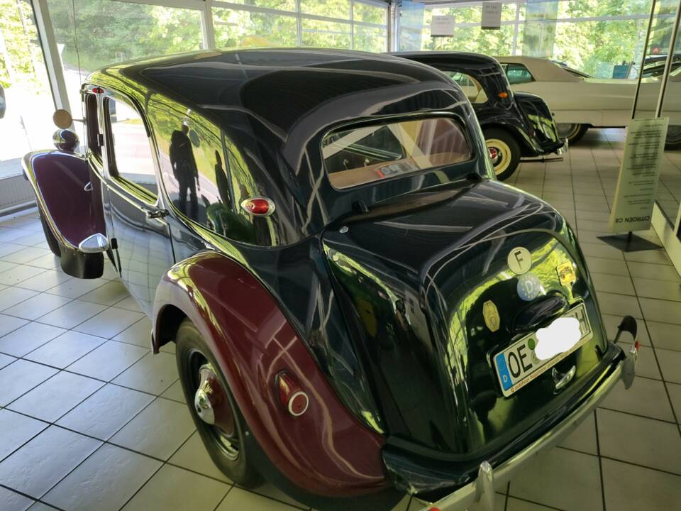 Image 4/9 of Citroën Traction Avant 11 BN Normale (1954)