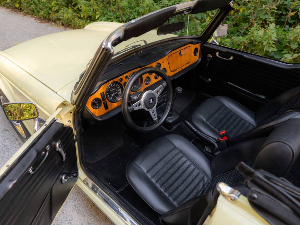 Bild 14/17 von Triumph TR 6 (1969)