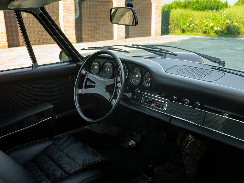 Image 32/50 of Porsche 911 2.2 S (1971)