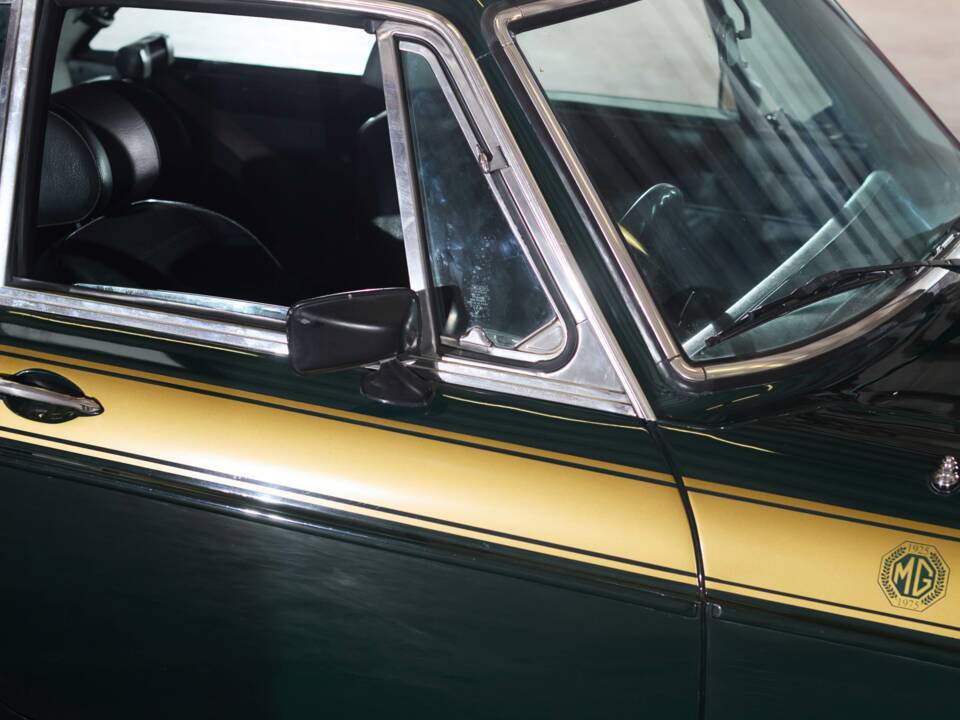 Bild 14/38 von MG MGB GT (1975)