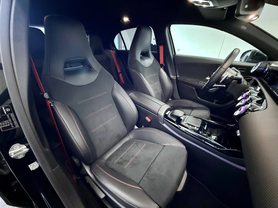 Bild 21/30 von Mercedes-Benz A 35 AMG 4MATIC (2021)