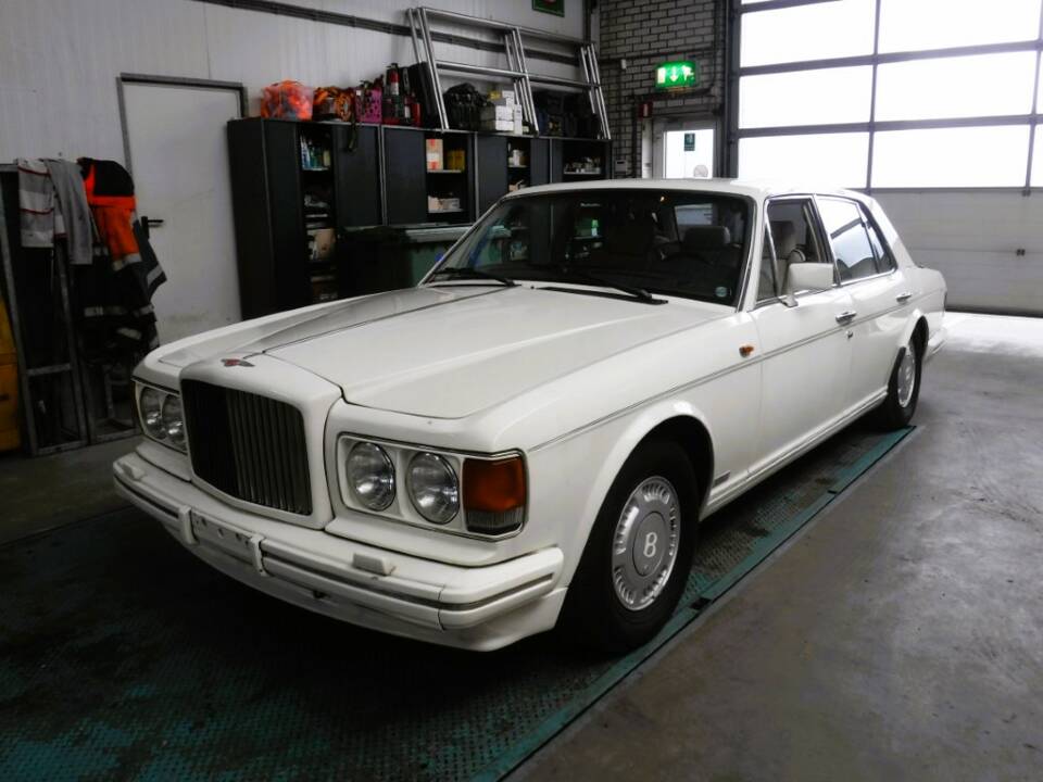 Image 35/50 of Bentley Turbo R (1990)