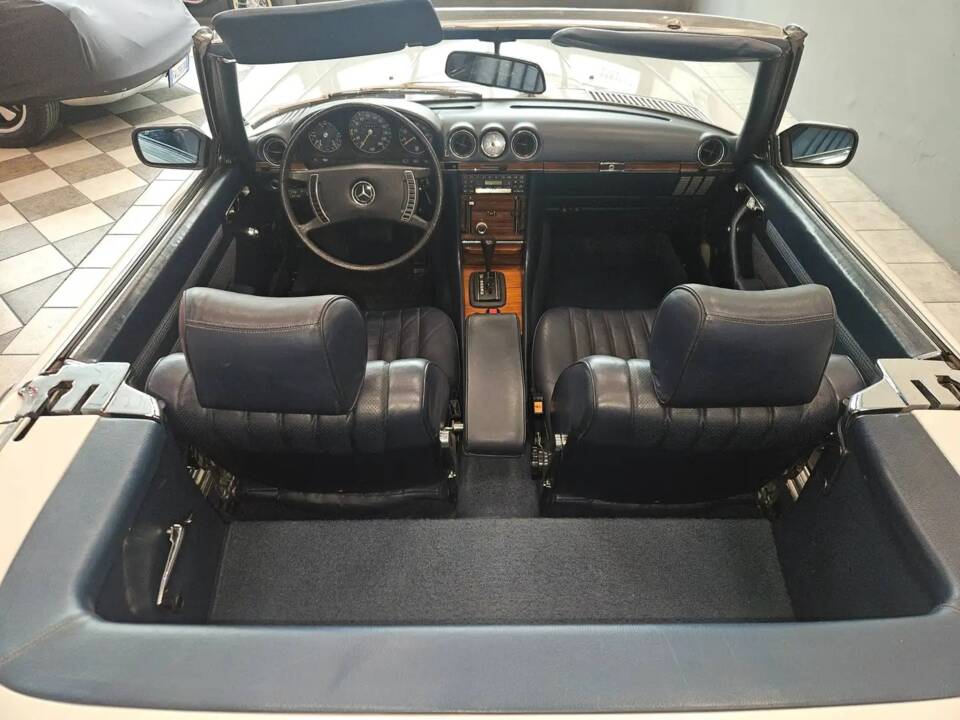 Image 13/15 de Mercedes-Benz 350 SL (1972)