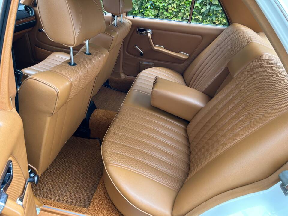 Bild 17/31 von Mercedes-Benz 280 (1978)