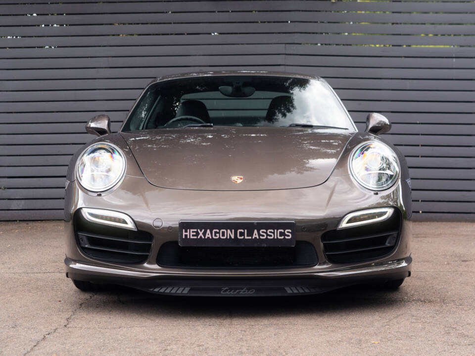 Imagen 8/51 de Porsche 911 Turbo (2014)