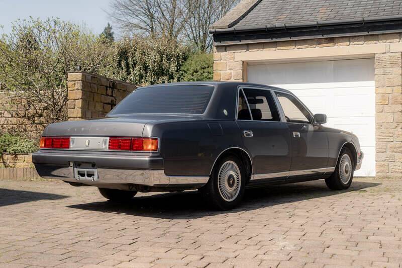 Bild 5/50 von Toyota Century (2003)