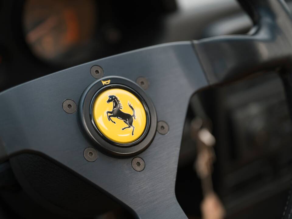 Afbeelding 21/41 van Ferrari 328 GTS (1989)