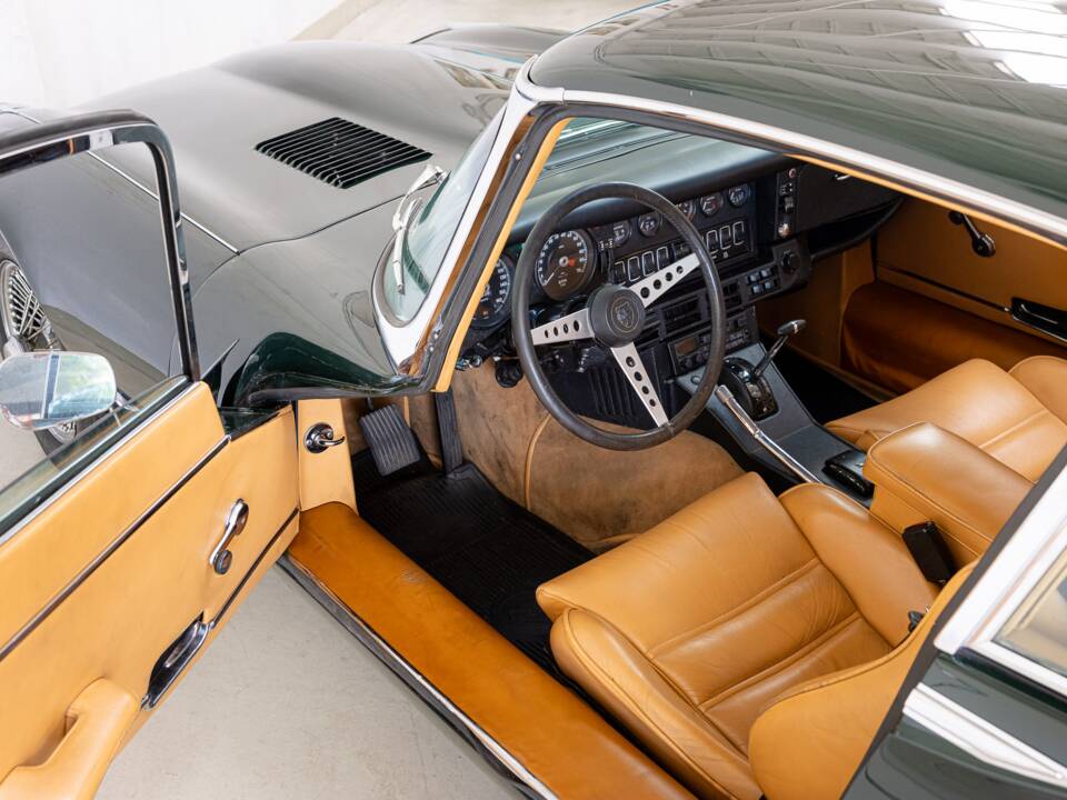 Image 8/26 de Jaguar Type E V12 (2+2) (1971)