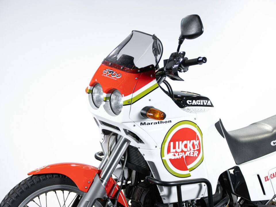 Image 40/50 of Cagiva E900 Elefant (1997)