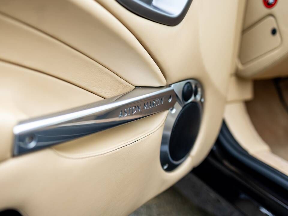 Afbeelding 24/50 van Aston Martin V12 Vanquish S (2007)