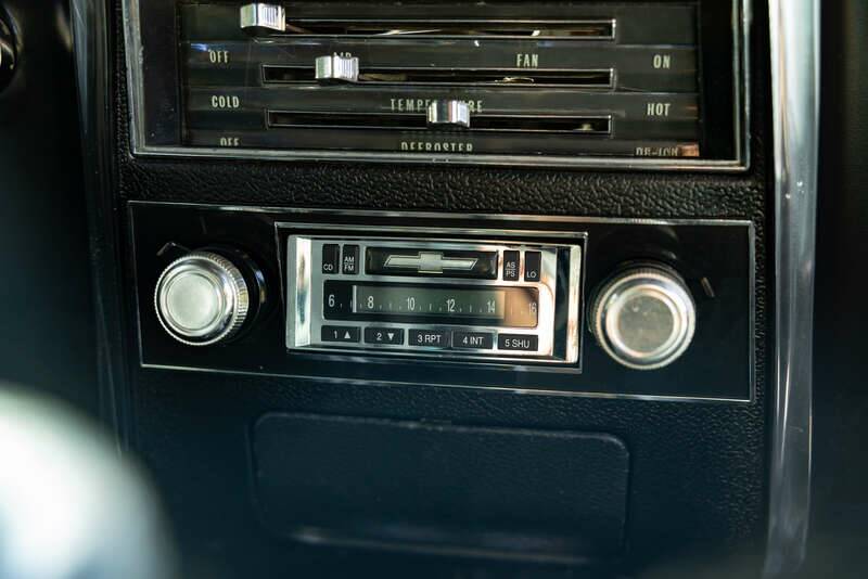 Image 17/22 of Chevrolet Camaro SS Sport (1968)
