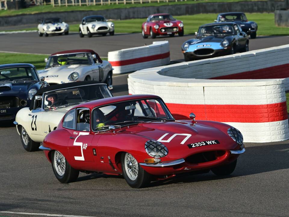 Image 3/19 of Jaguar E-Type &quot;Lightweight&quot; (1962)