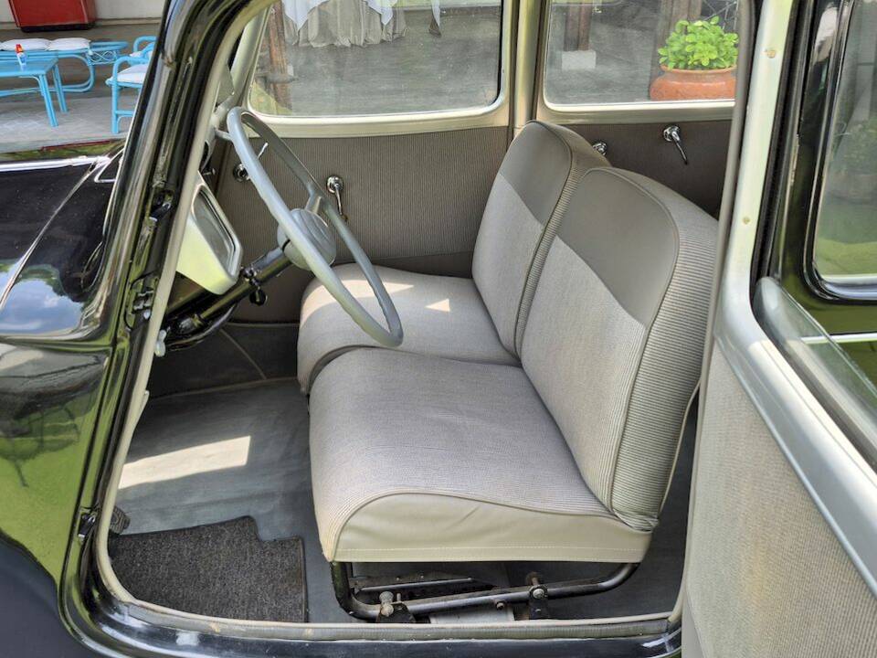 Image 16/47 of Citroën Traction Avant 11 BL (1955)