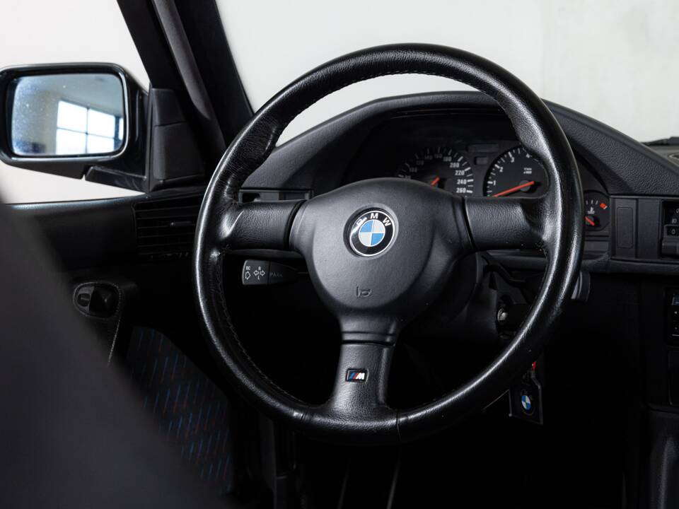 Bild 12/34 von BMW M5 (1993)